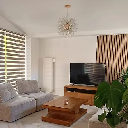 Maison Grenette بيت للعطل *